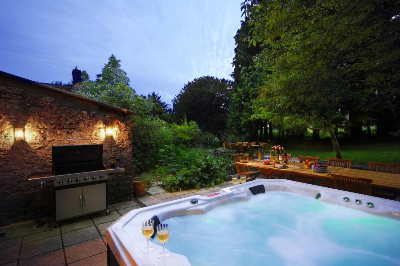 Topside House - Beautiful 7 Bedroom House With Hottub Wifi And Parking Near Bath Wells Frome * Oakhill