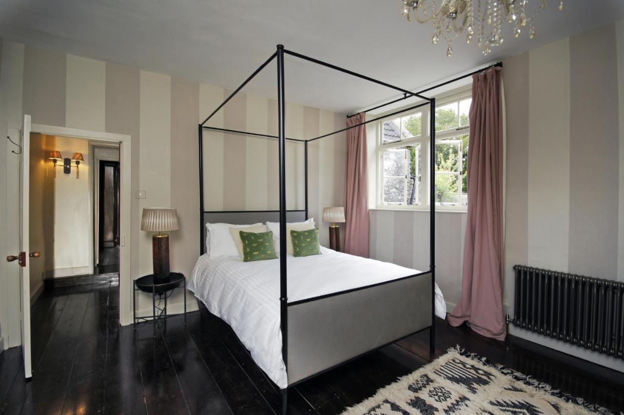 Topside House - Beautiful 7 Bedroom House With Hottub Wifi And Parking Near Bath Wells Frome Holiday home