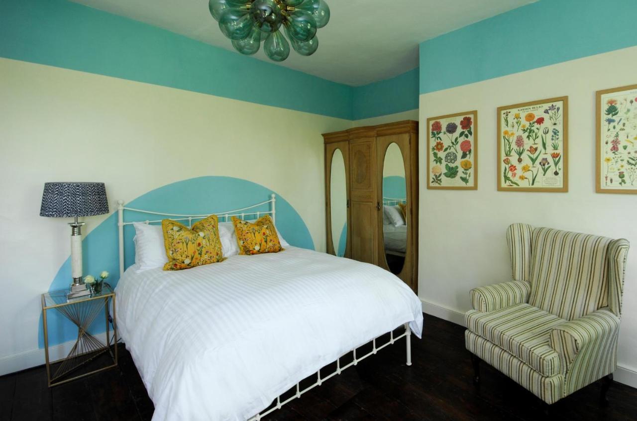 Topside House - Beautiful 7 Bedroom House With Hottub Wifi And Parking Near Bath Wells Frome Holiday home Oakhill