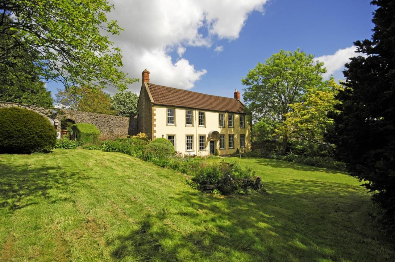 Topside House - Beautiful 7 Bedroom House With Hottub Wifi And Parking Near Bath Wells Frome Holiday home Oakhill