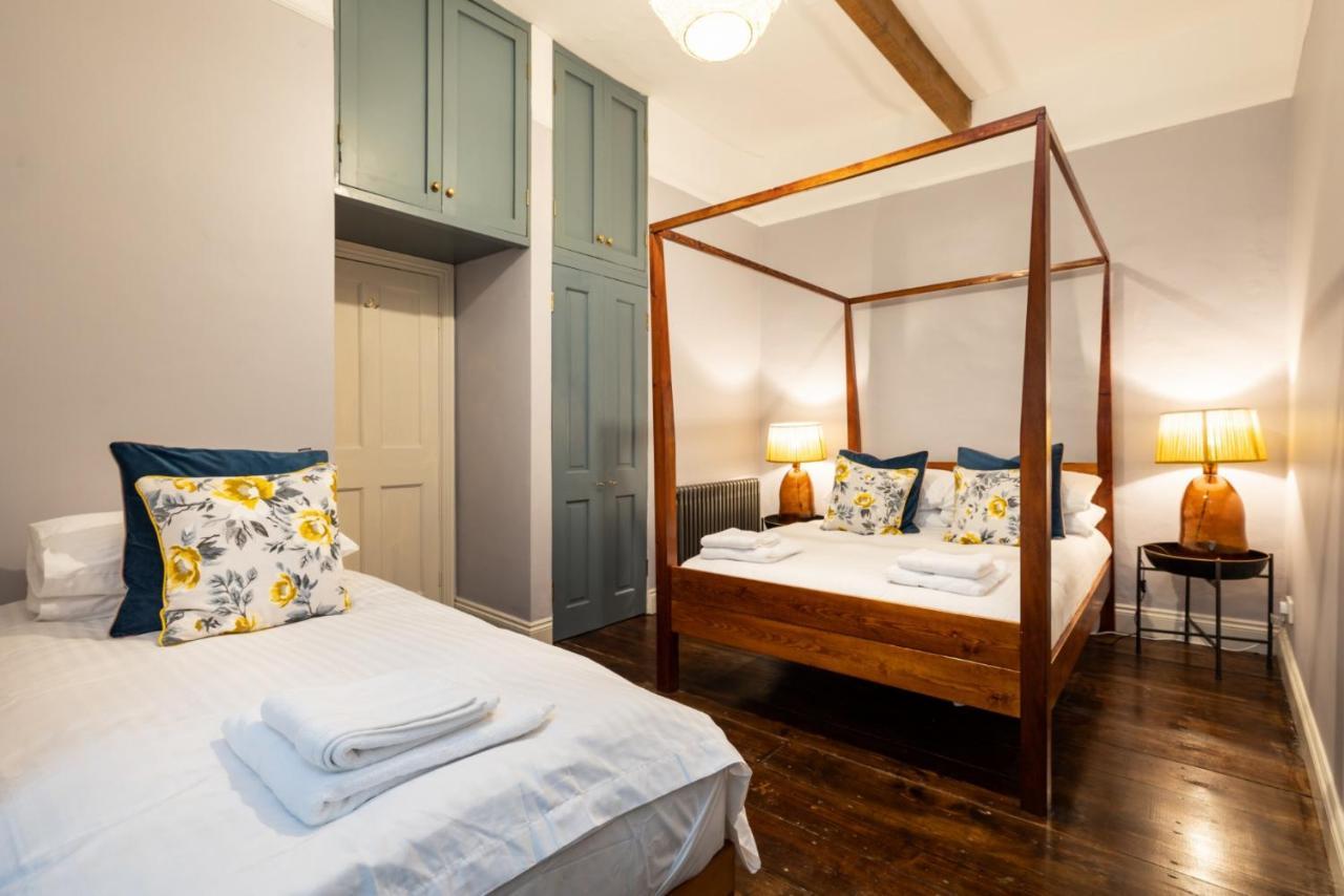 Topside House - Beautiful 7 Bedroom House With Hottub Wifi And Parking Near Bath Wells Frome